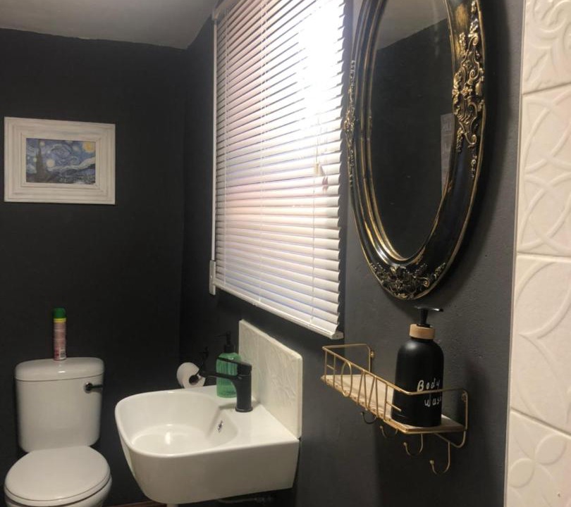 Photo of Bathroom in Waterfall
