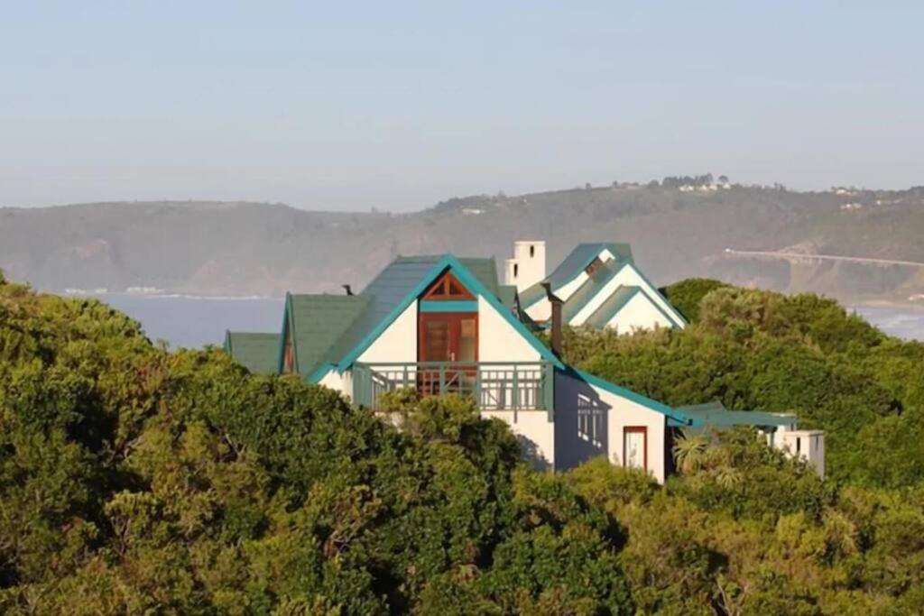 Photo of Buildings in Wilderness Beach