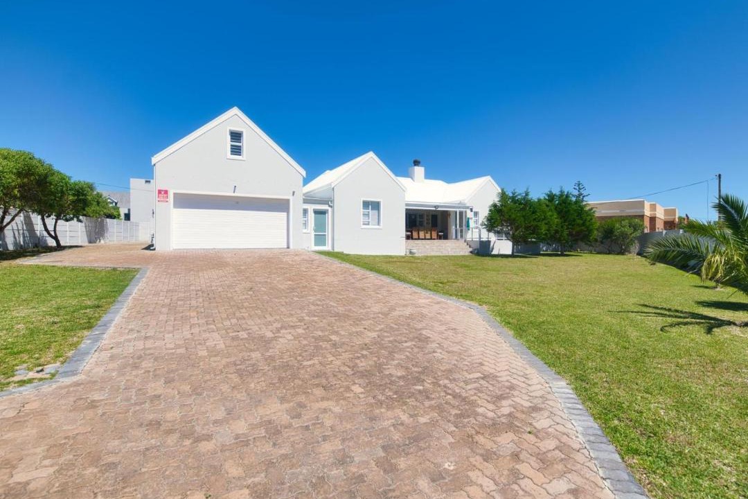 Photo of Buildings in Struisbaai