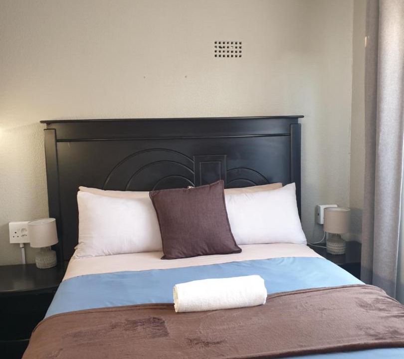 Photo of Bedroom in Embalenhle
