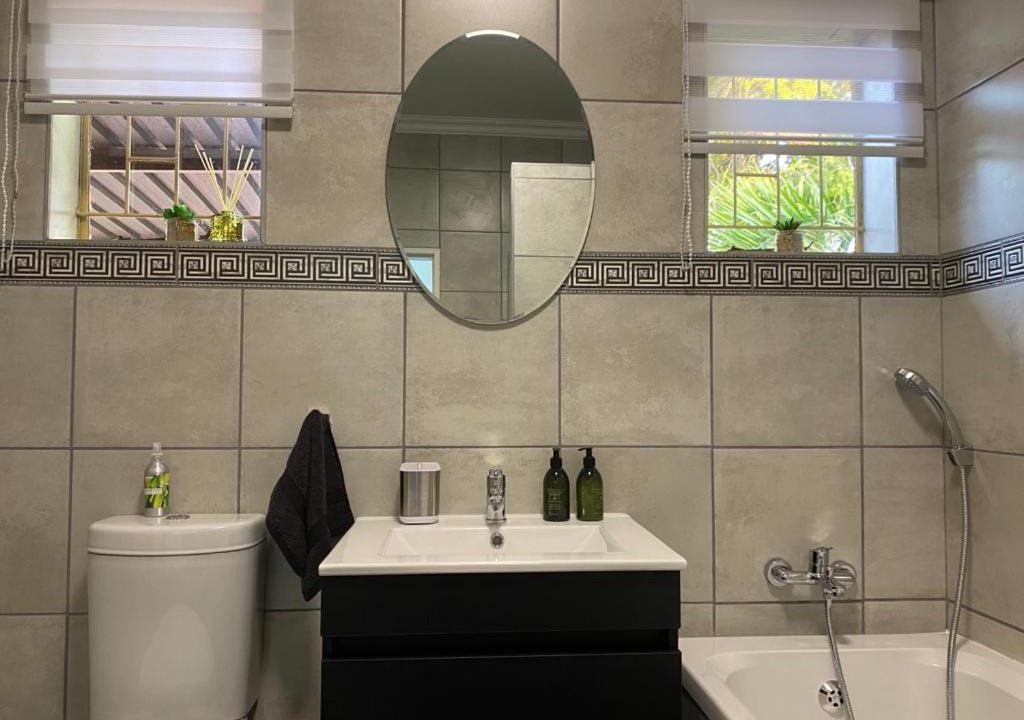 Photo of Bathroom in Eldoraigne