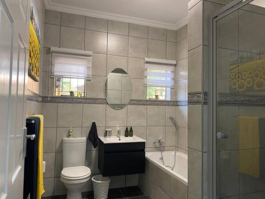 Photo of Bathroom in Eldoraigne