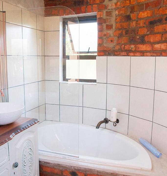 Photo of Bathroom in Assagay