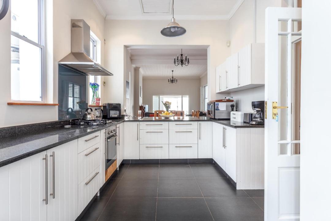 Photo of Kitchen in Redhill