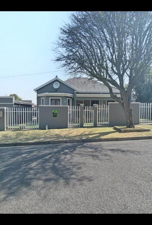 Photo of Buildings in Primrose