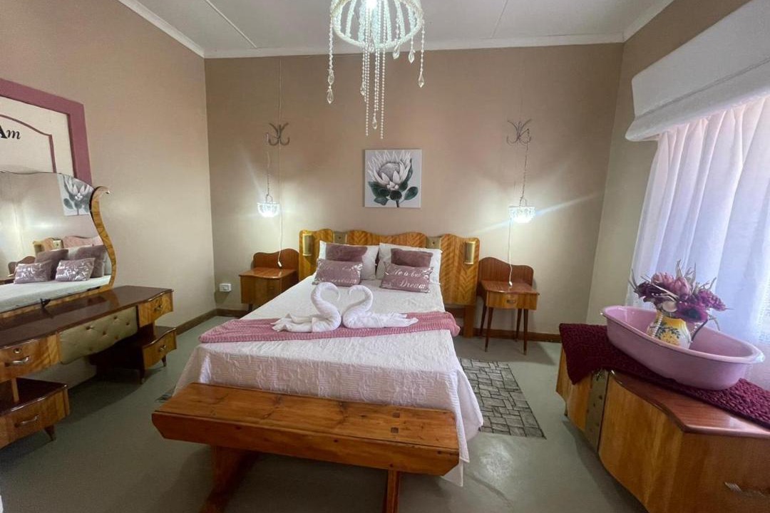 Photo of Bedroom in Thembelihle
