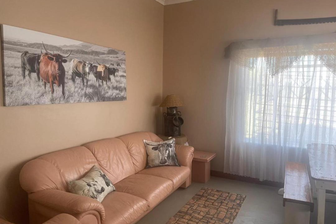Photo of Livingroom in Thembelihle