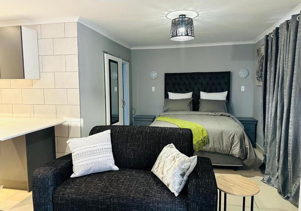 Photo of Livingroom in Bezuidenhout Valley
