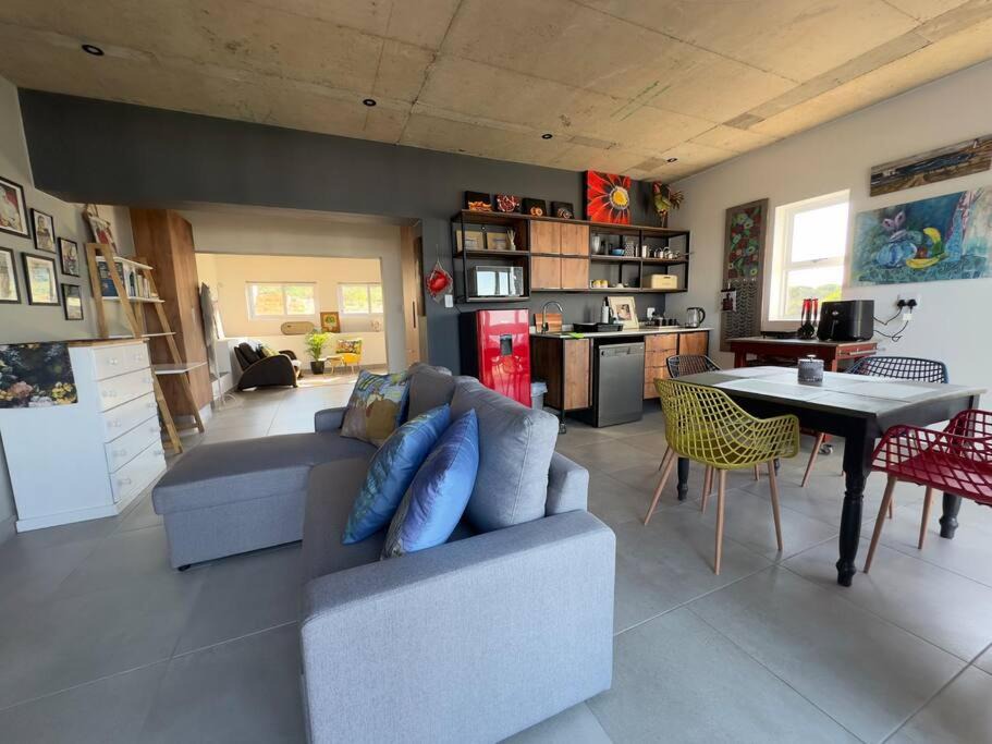 Photo of Livingroom in Pinnacle Point