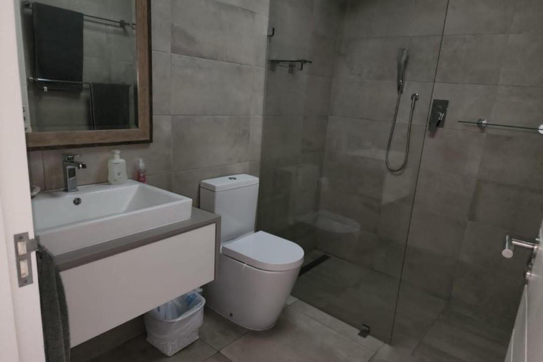 Photo of Bathroom in Trafalgar