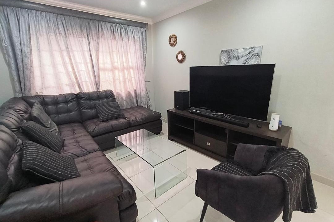 Photo of Livingroom in Moreleta Park