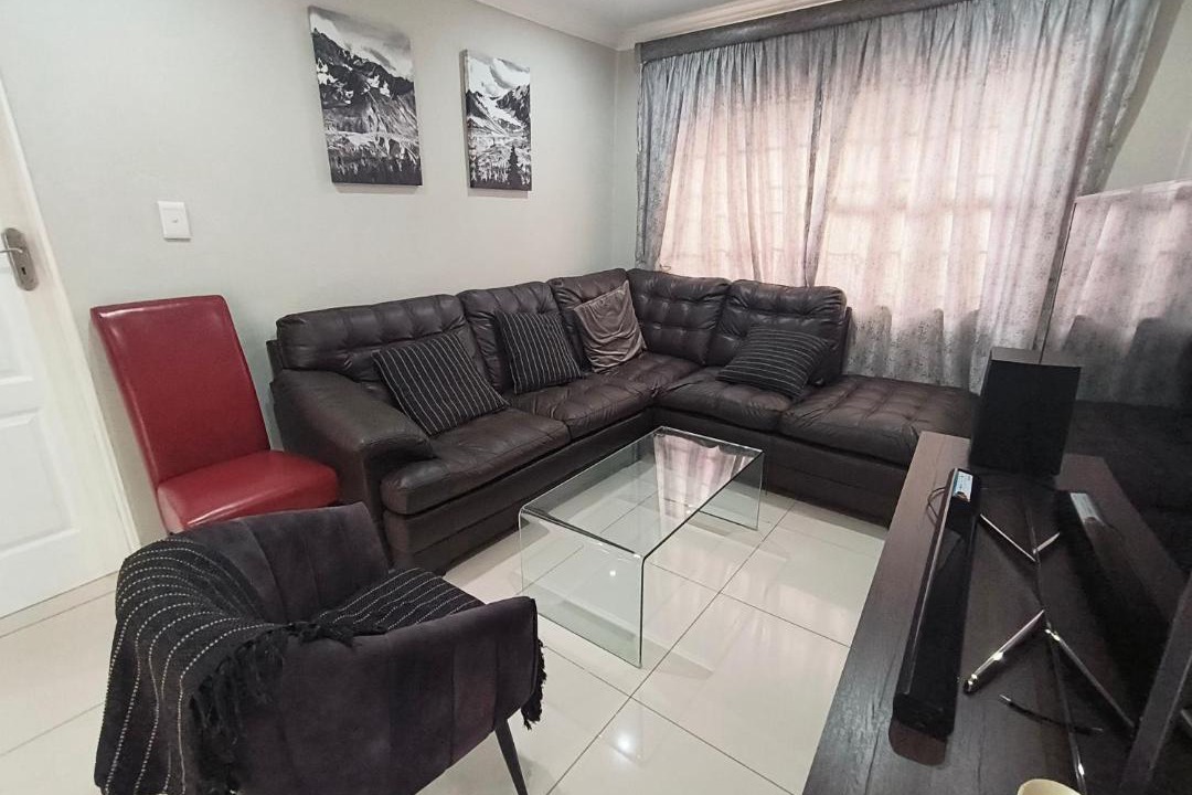 Photo of Livingroom in Moreleta Park