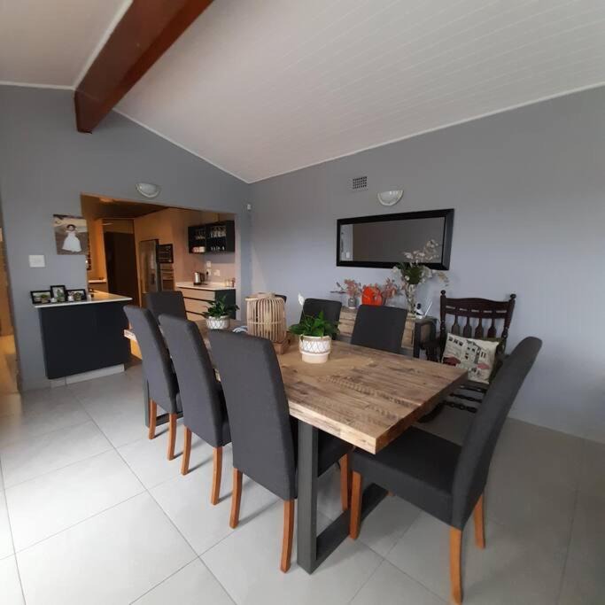 Photo of Livingroom in Bluff