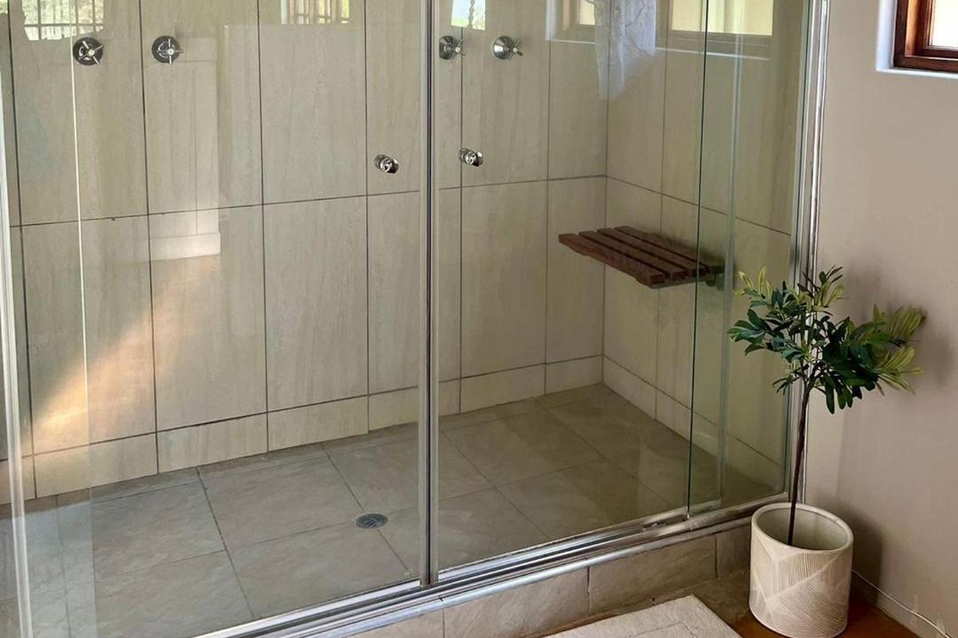 Photo of Bathroom in Lidgetton West