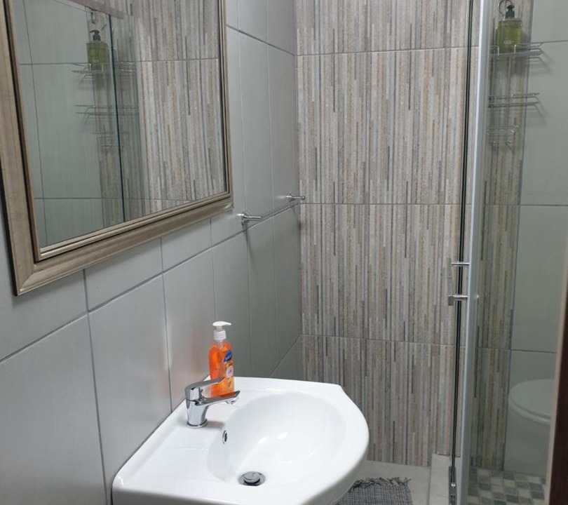 Photo of Bathroom in Embalenhle