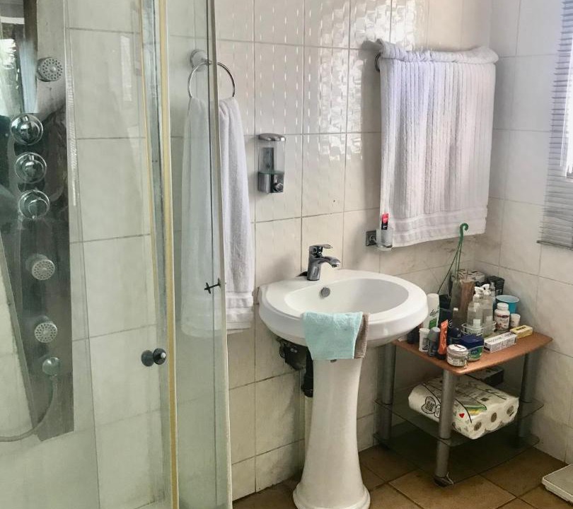 Photo of Bathroom in Greater Johannesburg Metropolitan Area