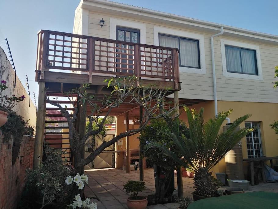 Photo of Patio Balcony in Strand