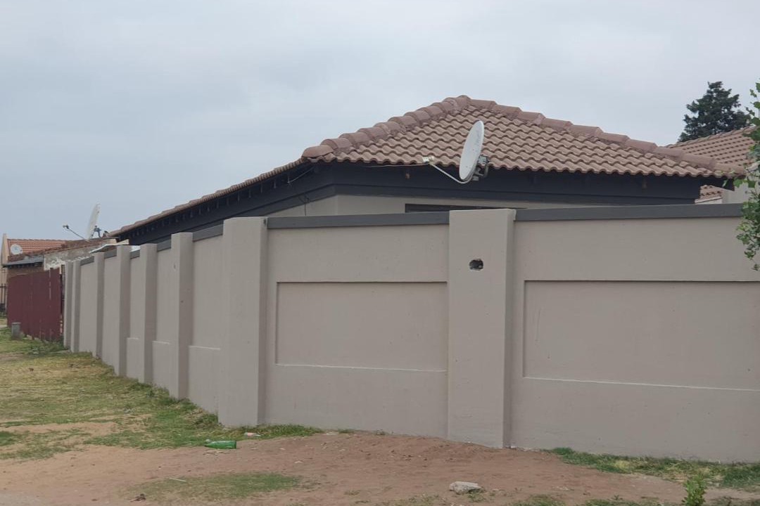 Photo of Others in Embalenhle
