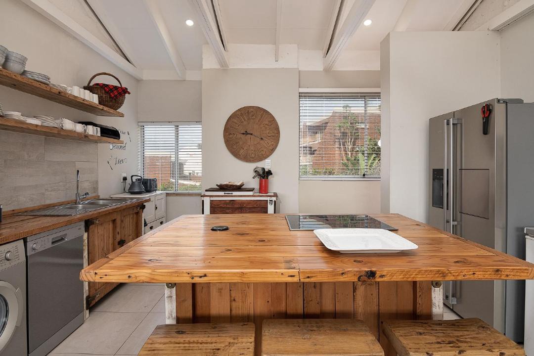 Photo of Kitchen in Shaka's Rock