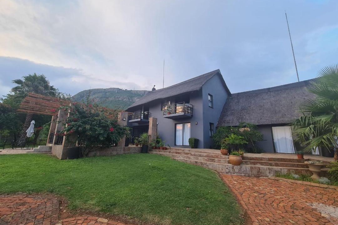 Photo of Buildings in Hartbeespoort