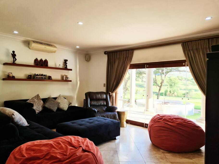 Photo of Livingroom in Hartbeespoort