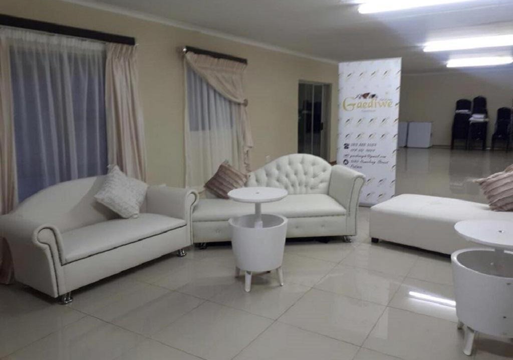 Photo of Livingroom in Taung Station