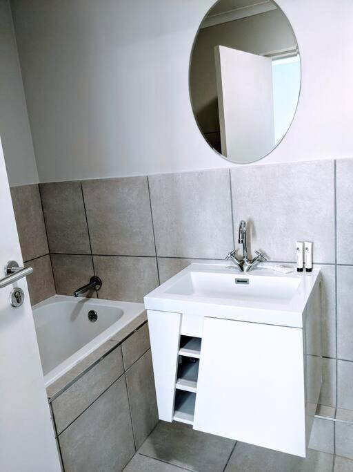Photo of Kitchen in Redhill