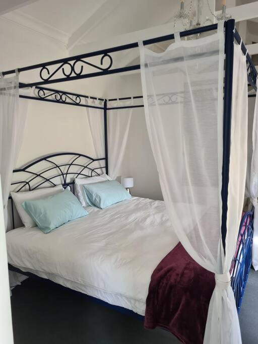 Photo of Bedroom in Noordhoek