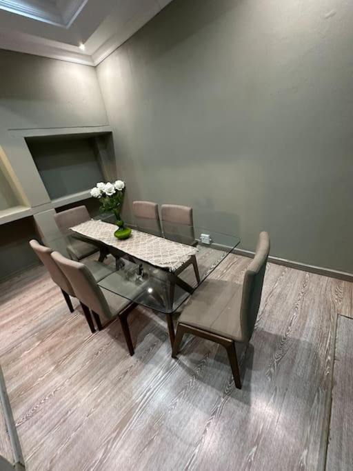 Photo of Livingroom in Mahikeng