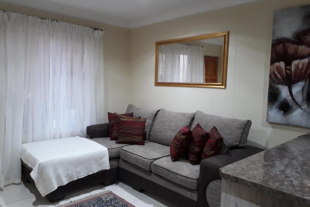 Photo of Livingroom in Reebok