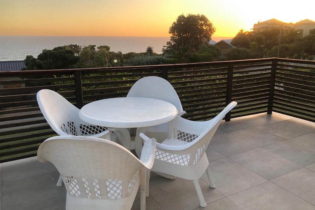 Photo of Patio Balcony in Wilderness Beach