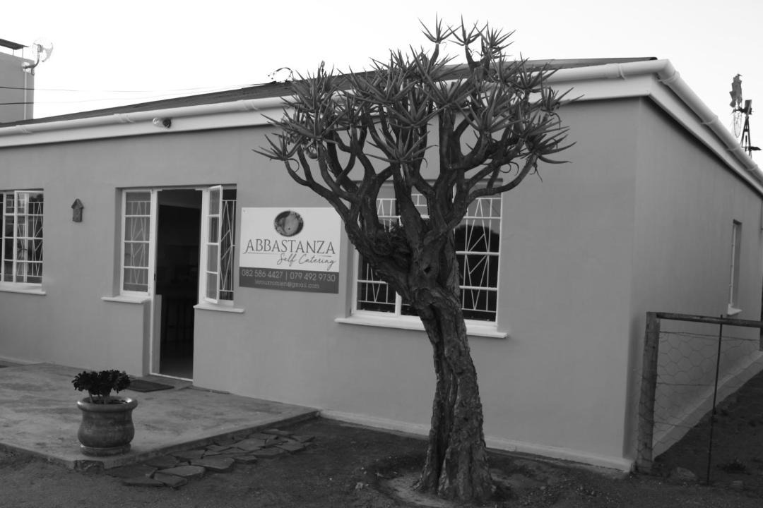 Photo of Buildings in Loeriesfontein