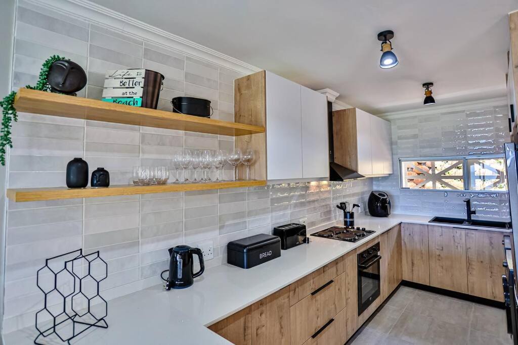 Photo of Kitchen in Shaka's Rock