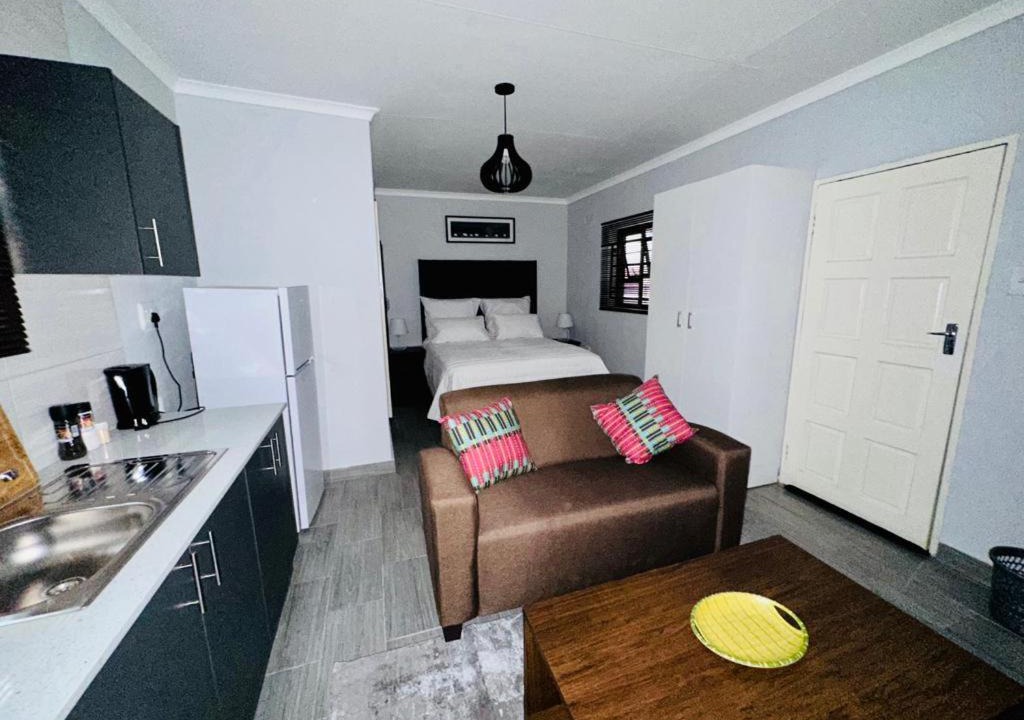 Photo of Livingroom in Bezuidenhout Valley