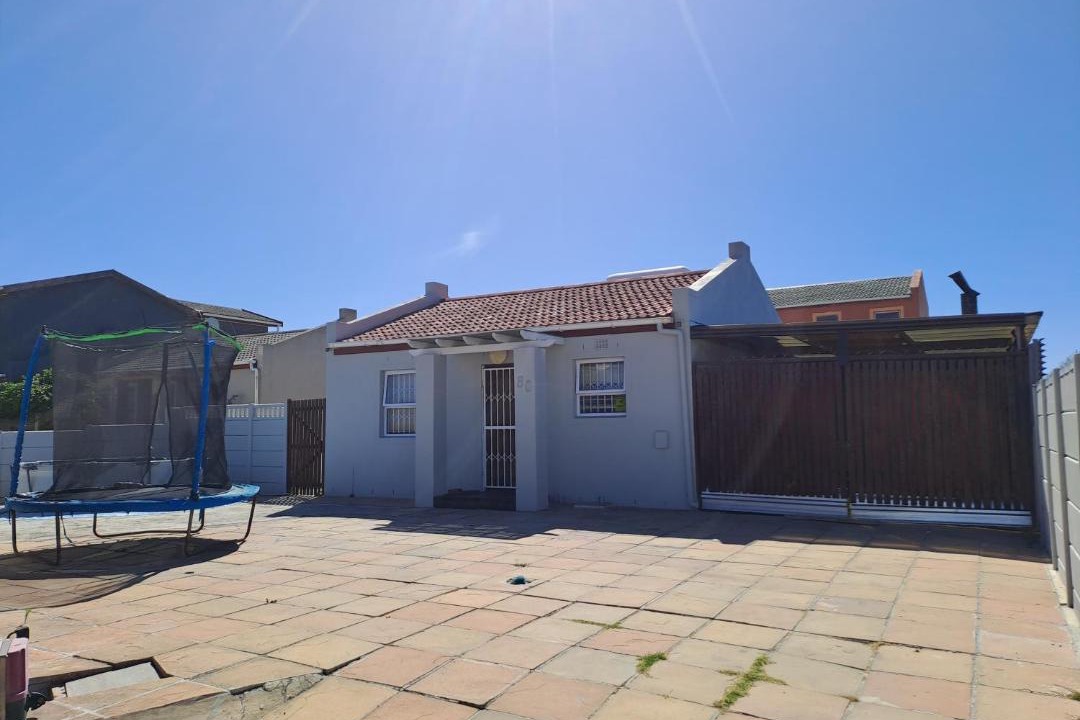 Photo of Buildings in Marina da Gama