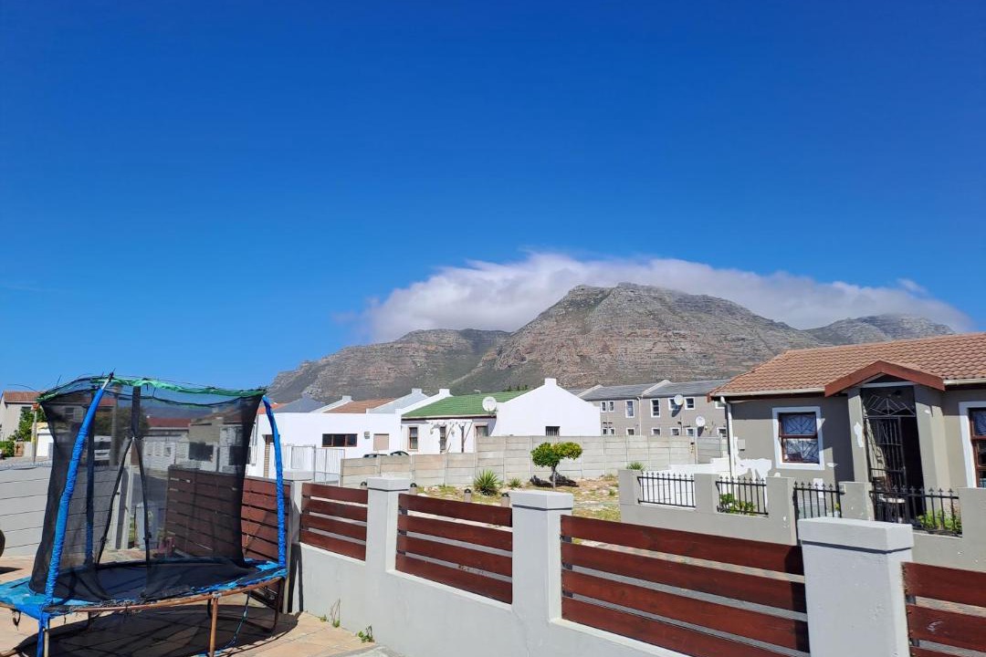 Photo of Buildings in Marina da Gama