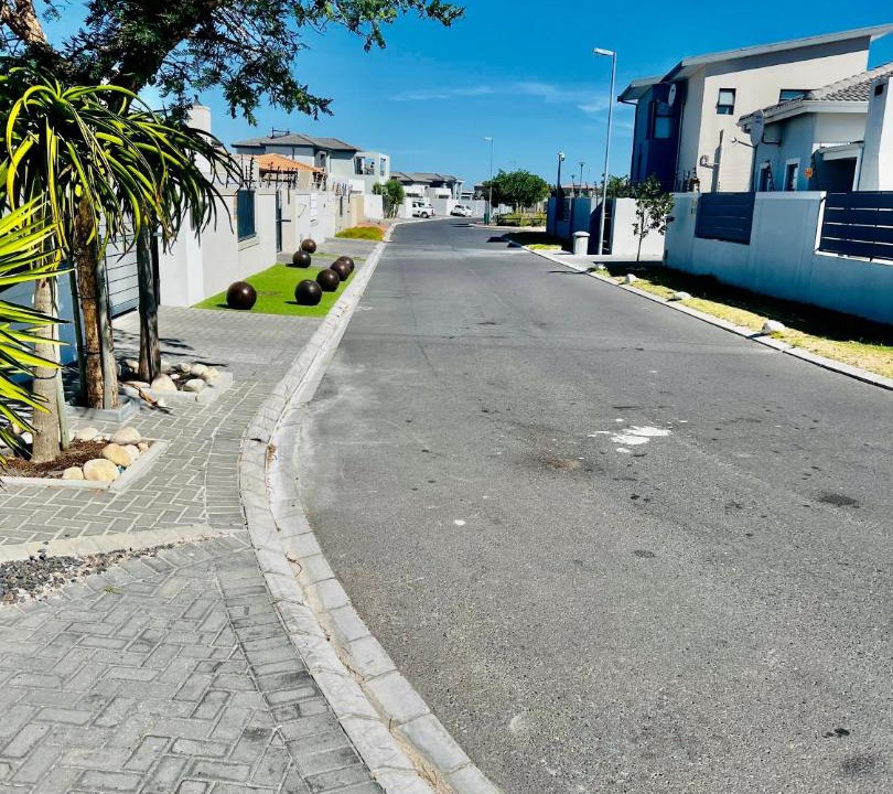 Photo of Others in Bloubergstrand