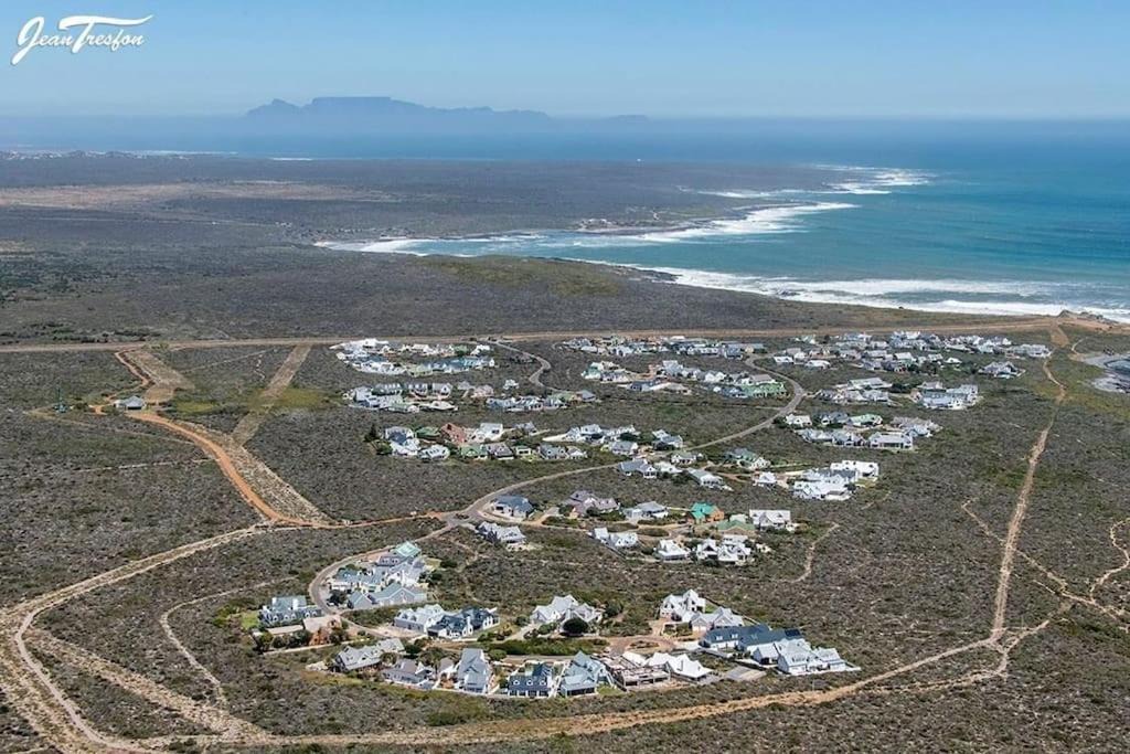 Photo of Others in Grotto Bay