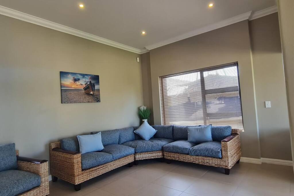 Photo of Livingroom in Wilderness Beach