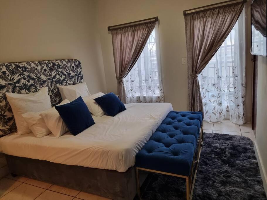Photo of Bedroom in Greater Johannesburg Metropolitan Area