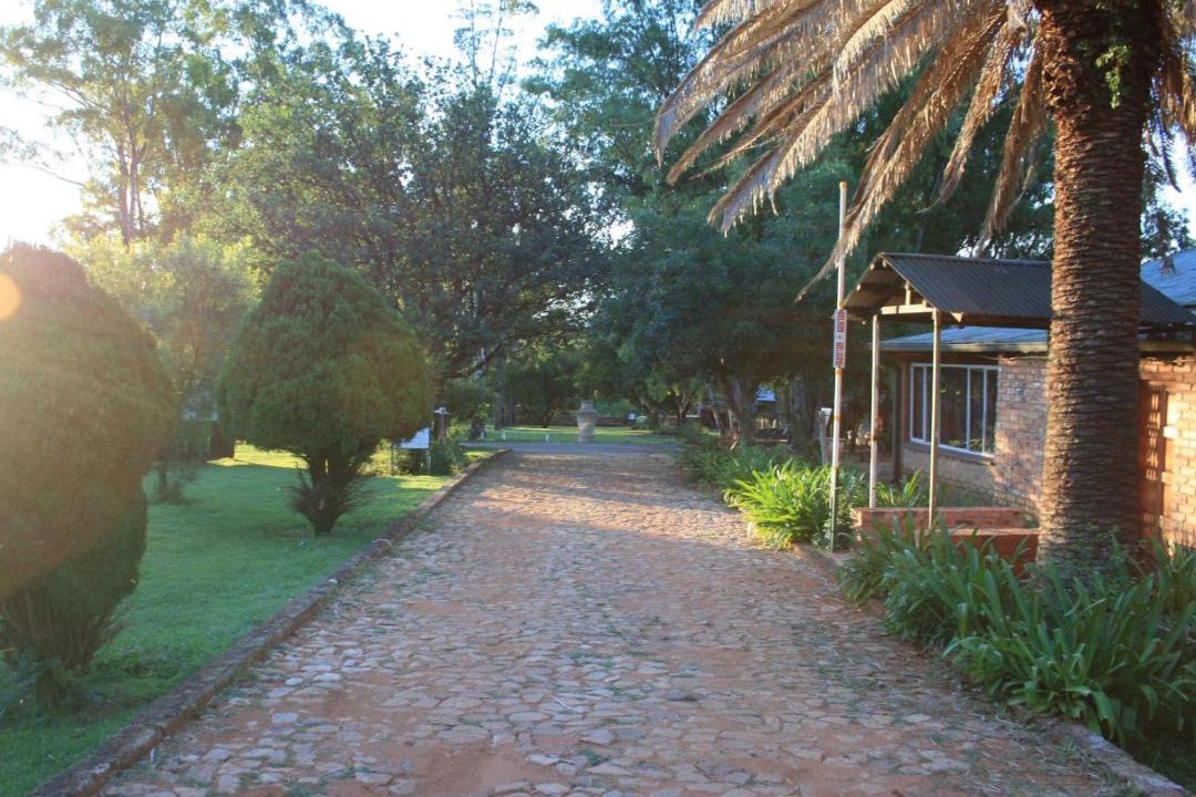 Photo of Others in Parys