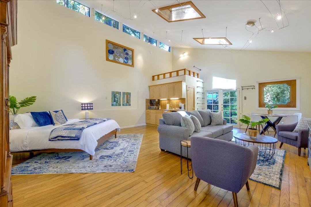 Photo of Livingroom in Redwood City