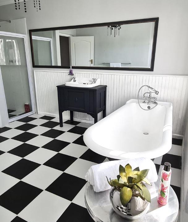 Photo of Bathroom in Graaff-Reinet