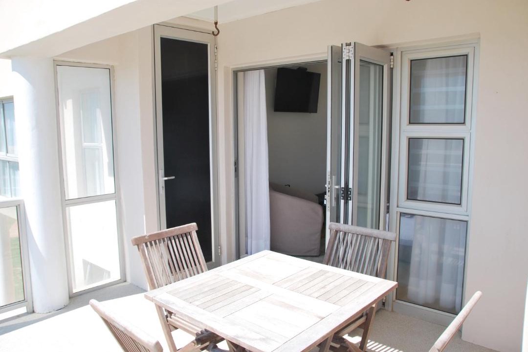 Photo of Patio Balcony in Pollok Beach