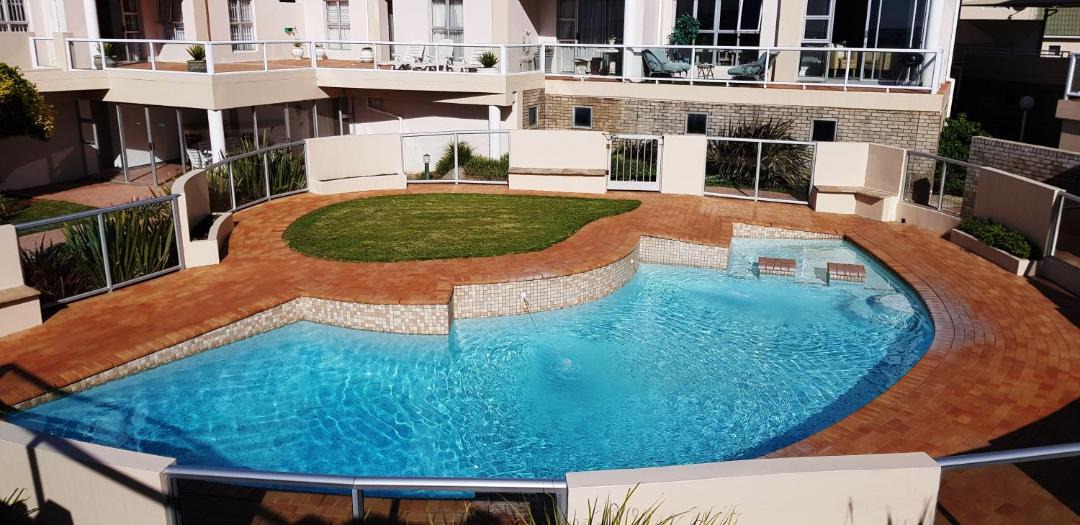 Photo of Patio Balcony in Pollok Beach