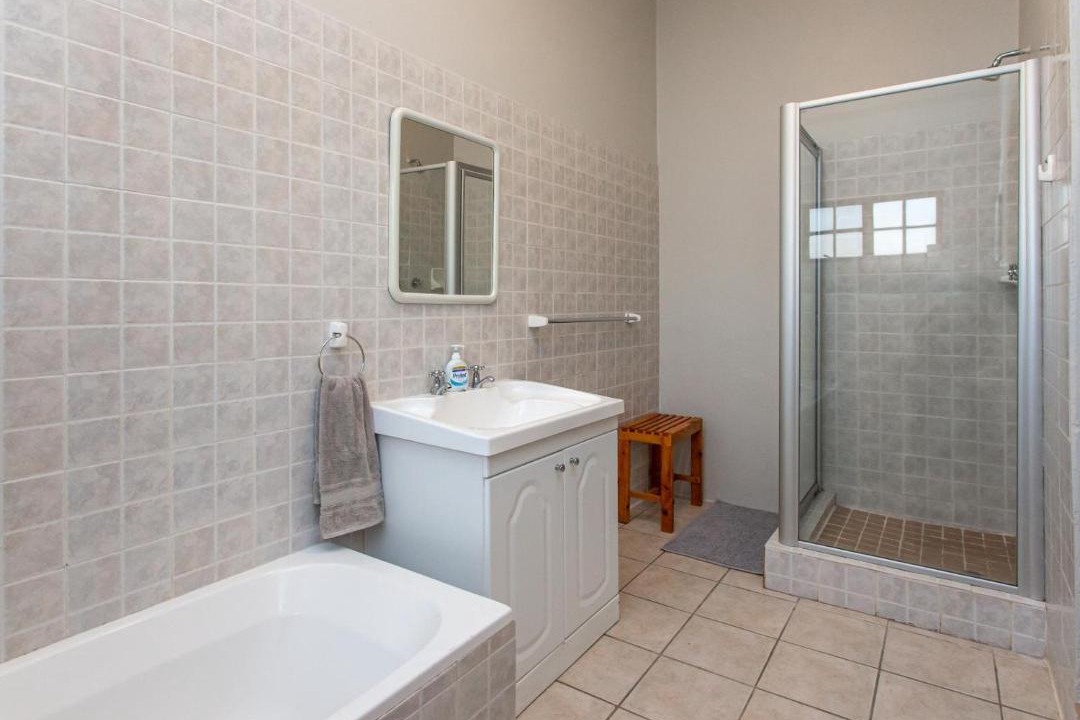 Photo of Bathroom in Route 62