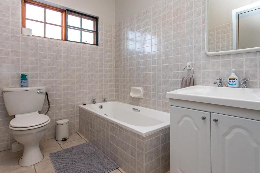 Photo of Bathroom in Route 62