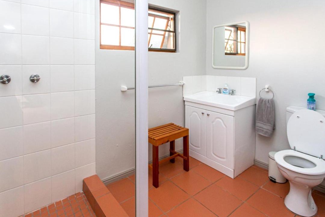 Photo of Bathroom in Route 62