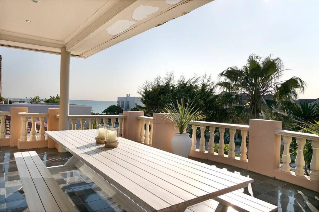 Photo of Patio Balcony in Big Bay