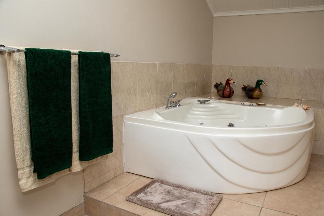 Photo of Bathroom in Paternoster